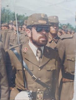 suboficial con sable